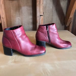 VTG Red Ankle Boot - 7